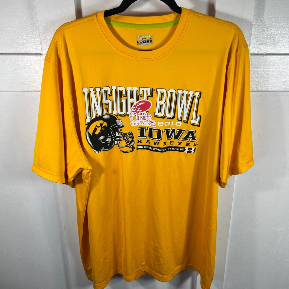 Under Armour Iowa Hawkeyes 2010 Insight Bowl T-Shirt Mens XL Gold HeatGear
